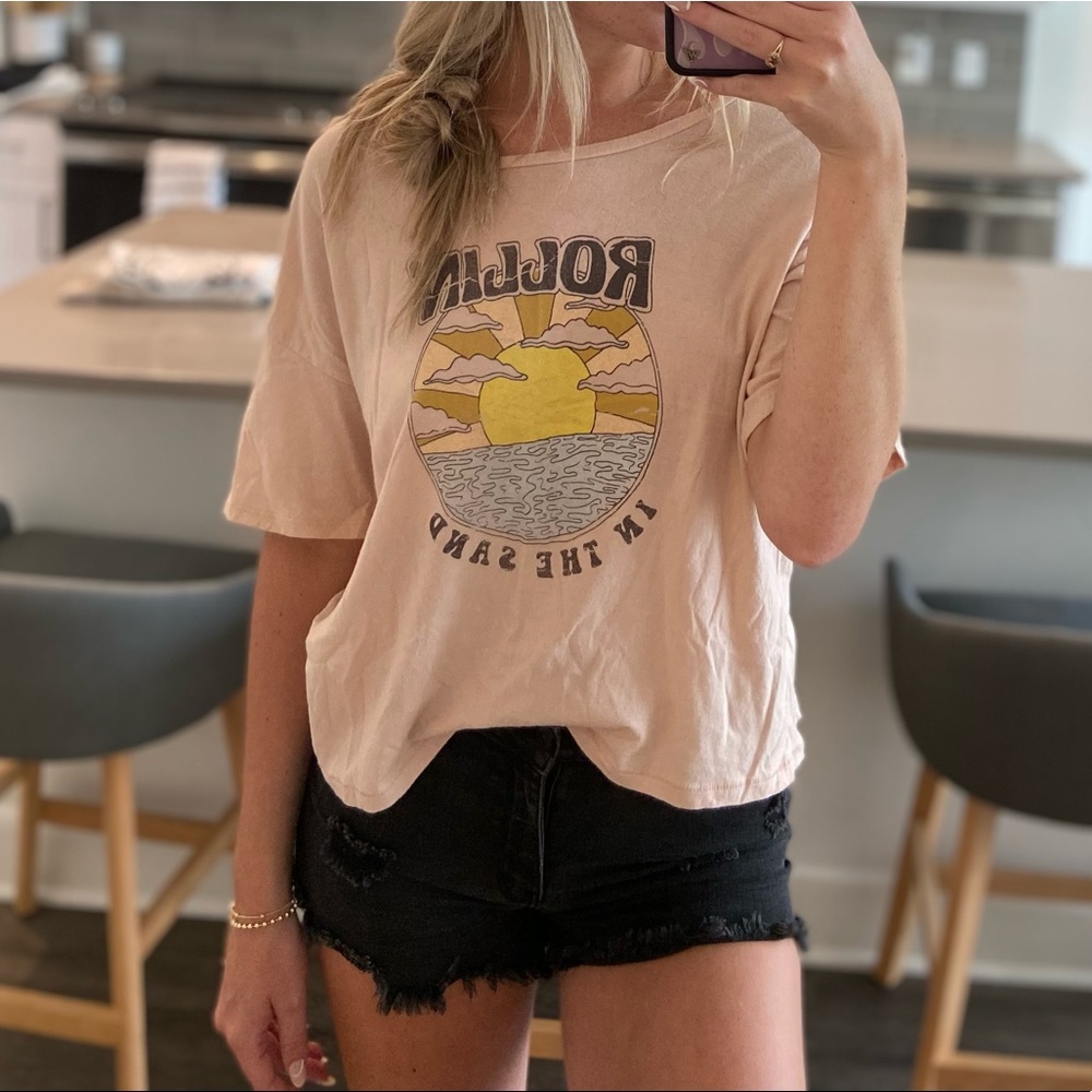 “Rolling in the sand” tee